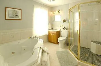 Plain And Fancy Bed And Breakfast-2